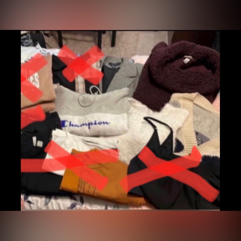 Updated X-Large/Large Women’s Mixed Clothing Bundle (Free item with purchase)